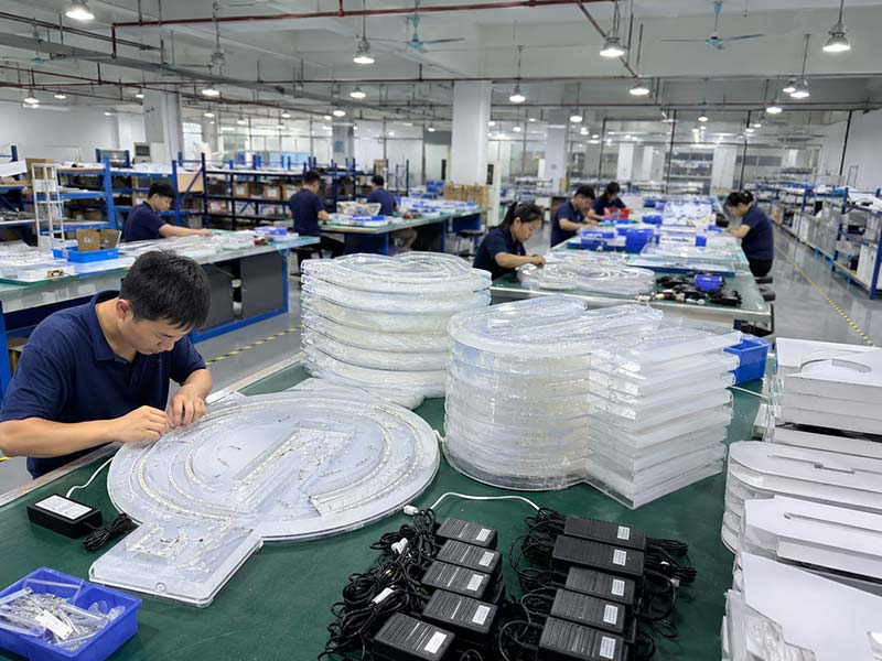 Iduoduo factory production area for custom acrylic LED logo signs