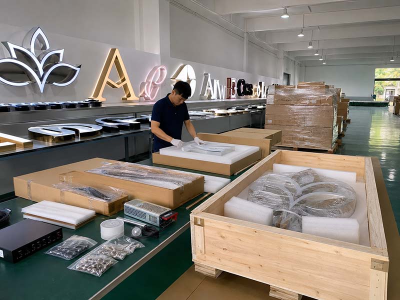 Export packing and shipping support for custom LED signs with foam protection, accessory kits, cartons, and logistics options