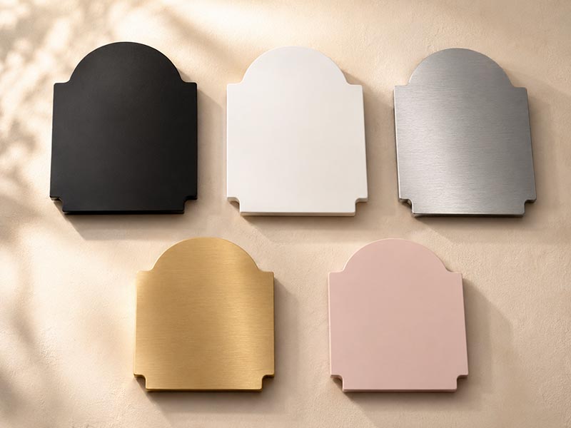 Sign finish and daytime color options