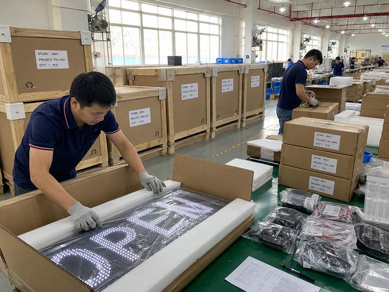 Store-by-store packaging and export protection for chain store LED sign shipments